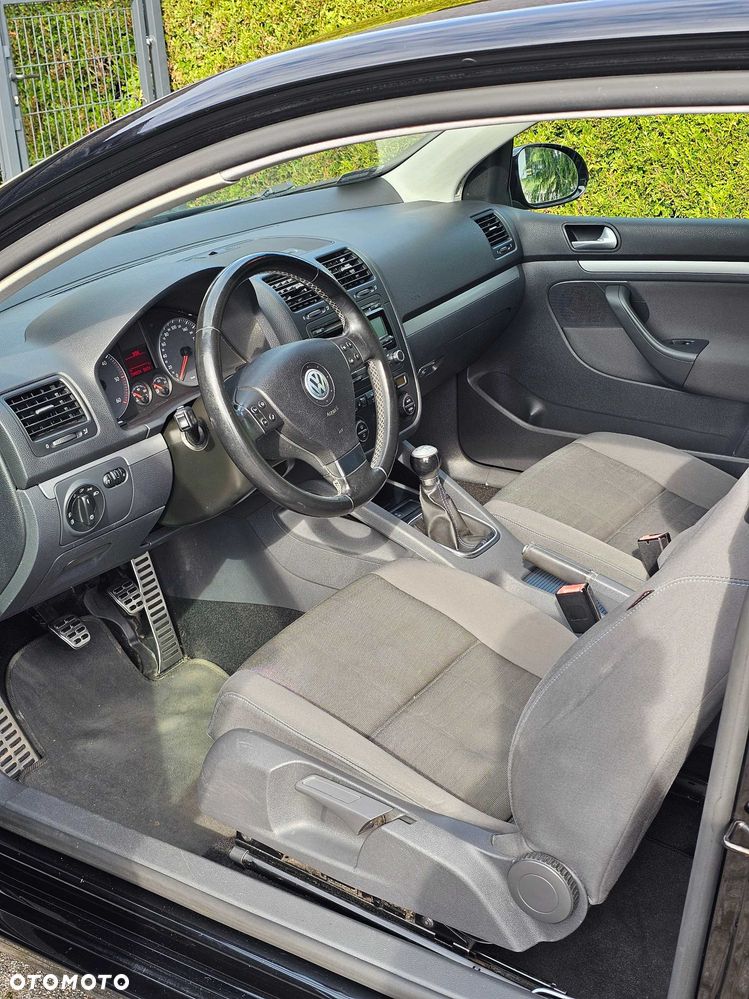 Volkswagen Golf - 8