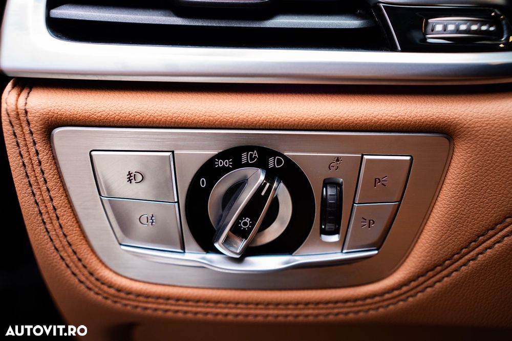 BMW Seria 7 730d - 29