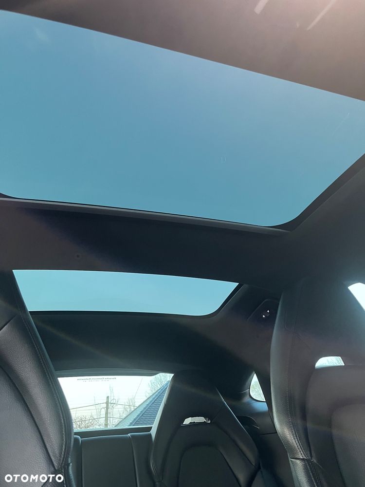 Porsche Panamera 4 - 40