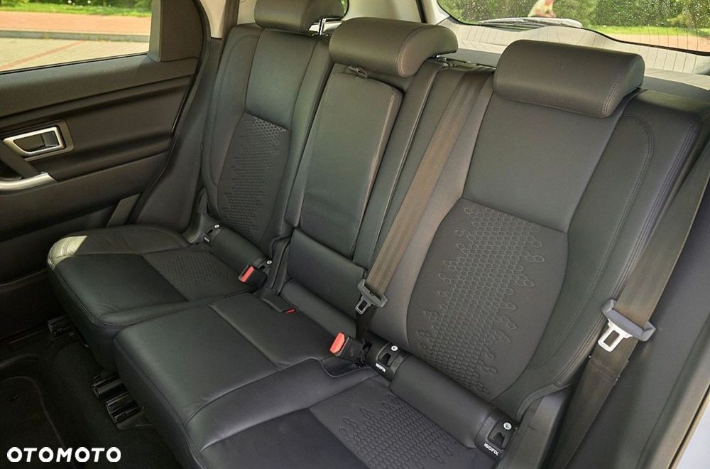 Land Rover Discovery Sport 2.0 eD4 HSE - 9