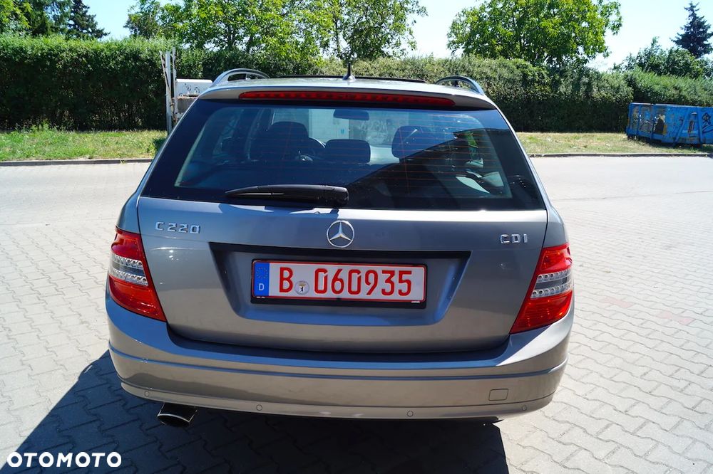 Mercedes-Benz Klasa C 220 CDI DPF Automatik Avantgarde - 16