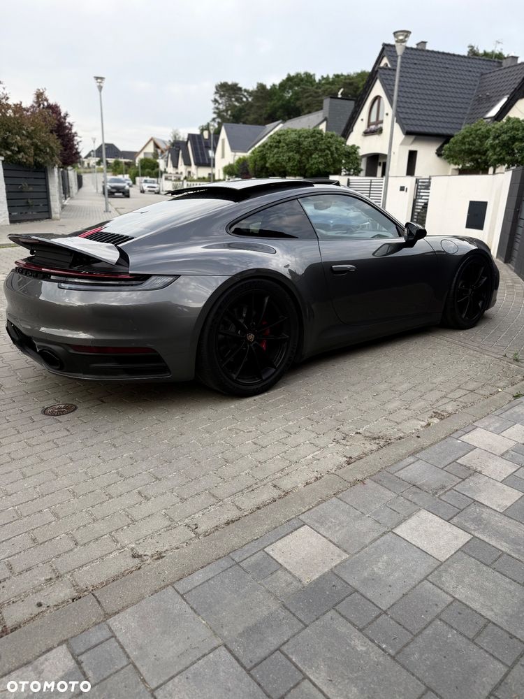Porsche 911 Carrera 4S - 3