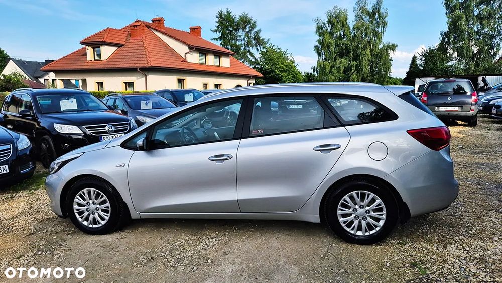 Kia Ceed Cee'd 1.6 GDI XL - 24