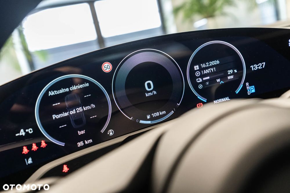 Porsche Taycan 105kWh Black Edition - 16