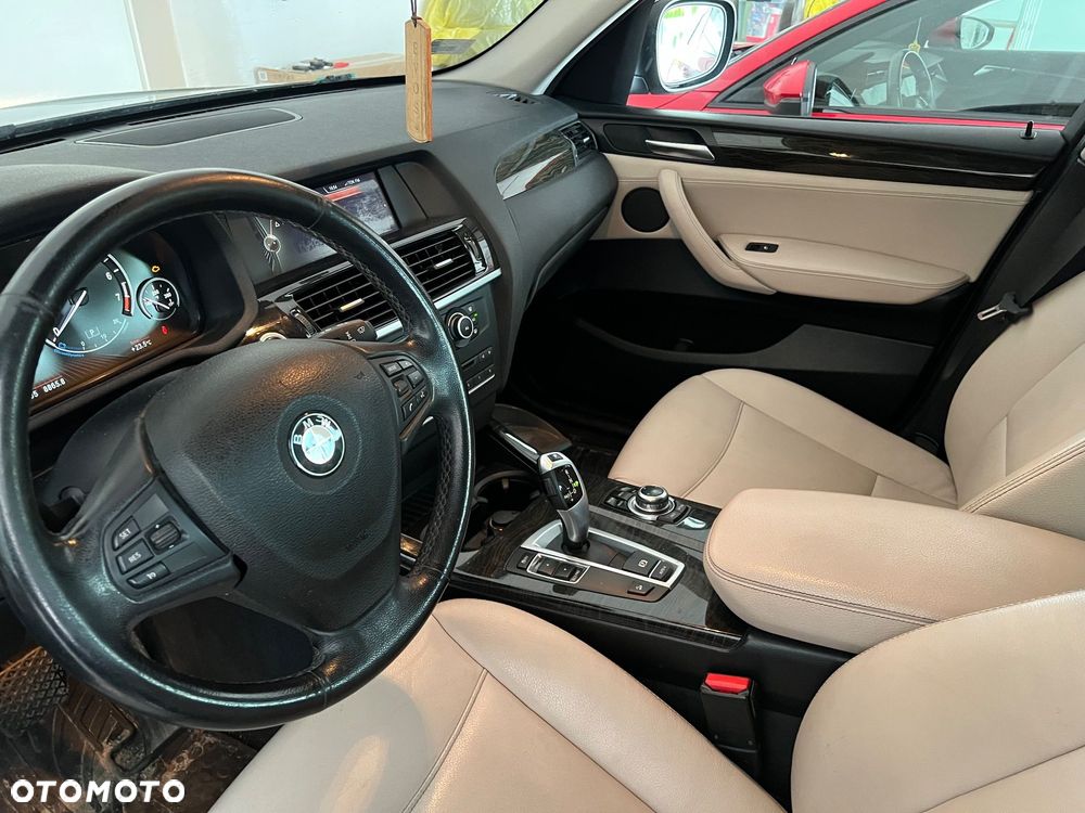 BMW X3 28i xDrive - 11