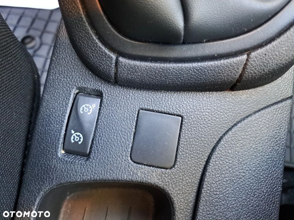 Renault Clio 1.2 16V Alize - 22