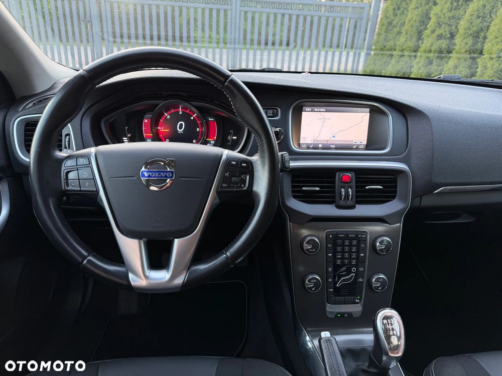 Volvo V40 D2 Momentum - 14