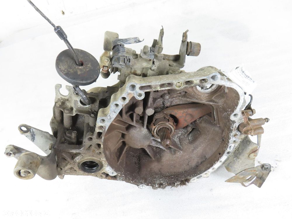 SKRZYNIA BIEGÓW TOYOTA AVENSIS II T25 2.0 VVTi - 1