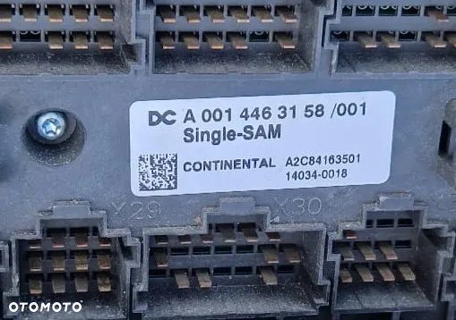 Skrzynka Tablica Modul Plyta bezpiecznikow A0014463158 MERCEDES MP4 - 3