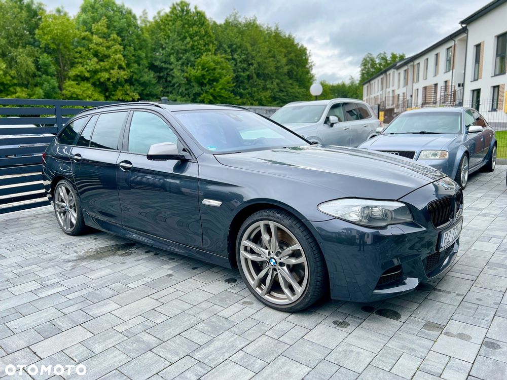 BMW Seria 5 M550d xDrive Touring Sport-Aut - 11