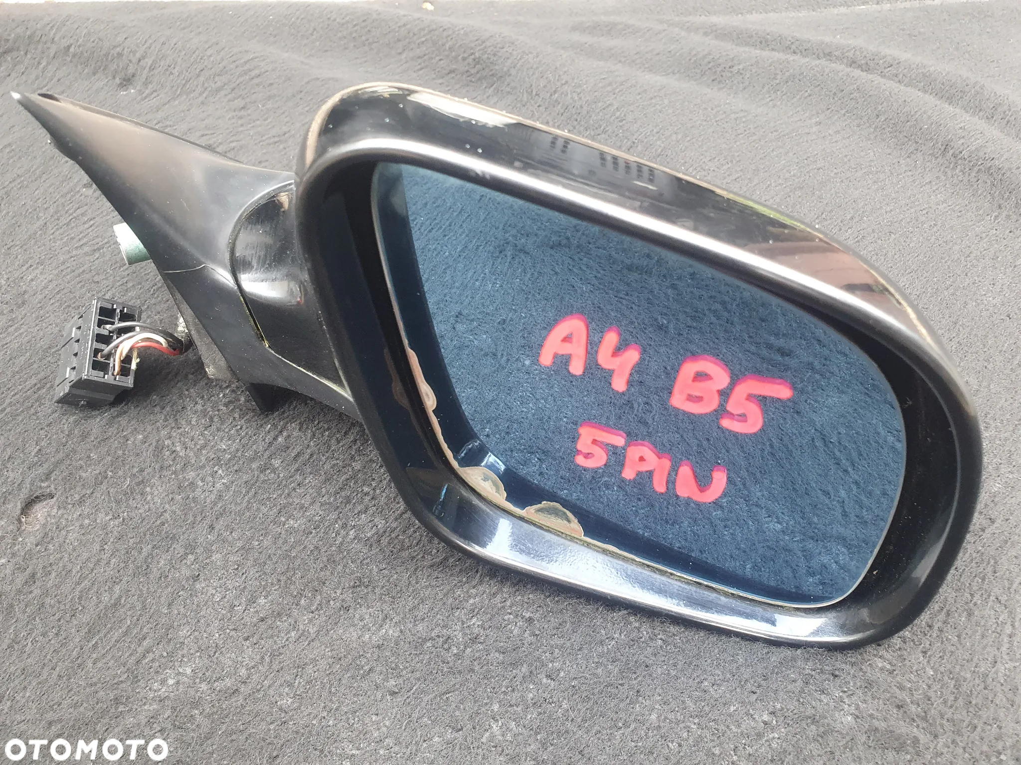 AUDI A4 B5 LUSTERKO ZEWNĘTRZNE PRAWE 5 PIN EUROPA CZARNE - 2