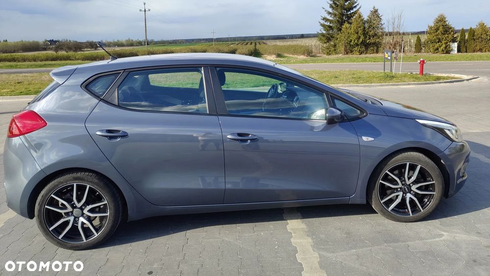 Kia Ceed 1.6 GDI Smart Plus - 9