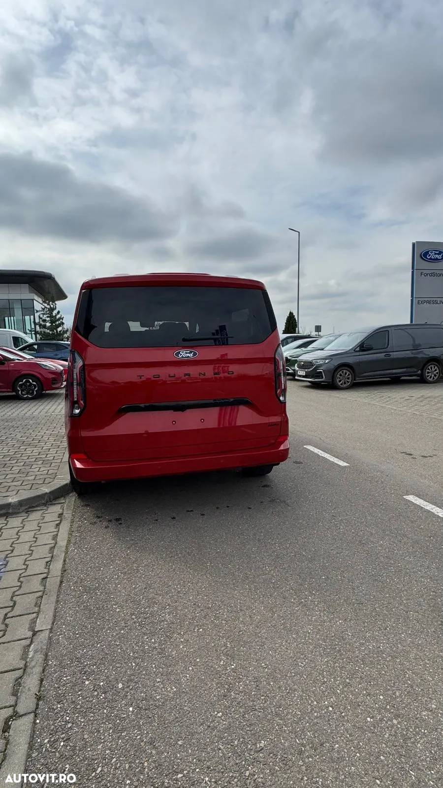 Ford Tourneo Custom Bus 320L 2.0 EcoBlue 170 CP 8AT L2H1 AWD Titanium X - 8