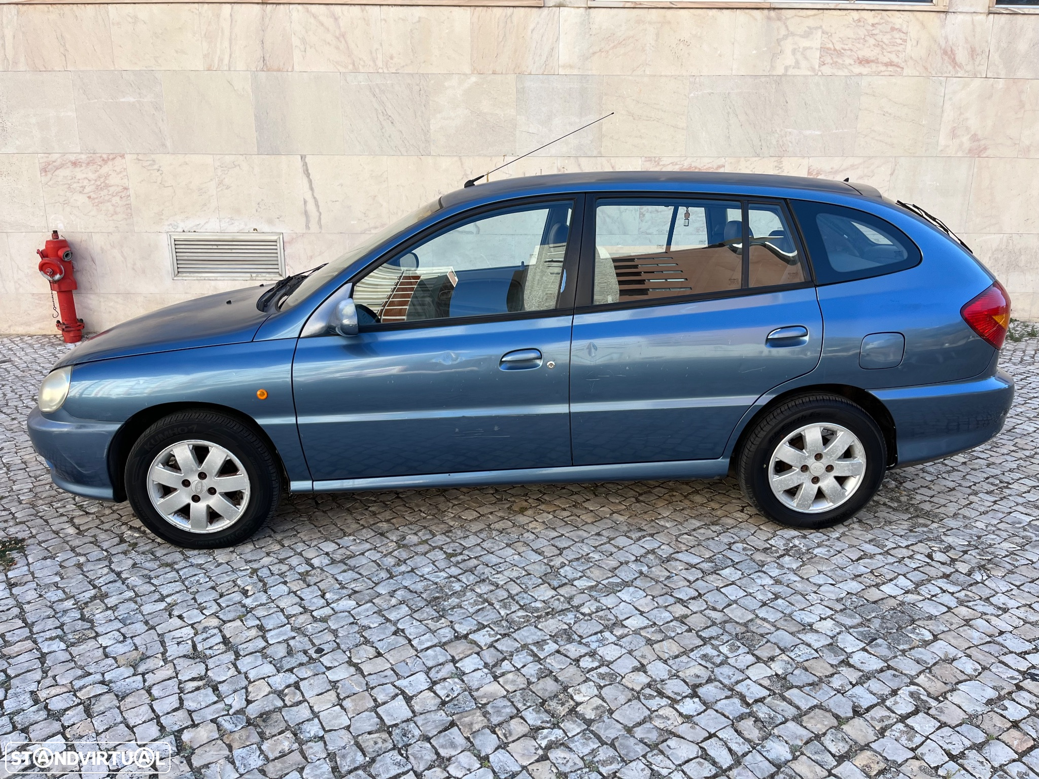 Kia Rio SW 1.3 LS Confort - 13