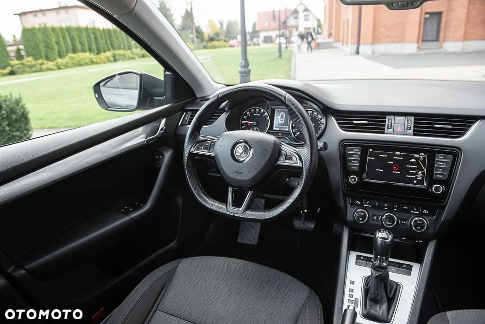 Skoda Octavia 2.0 TDI SCR 4x4 Style DSG - 28