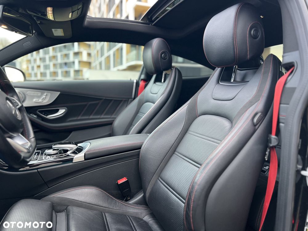 Mercedes-Benz Klasa C AMG 43 4-Matic - 29