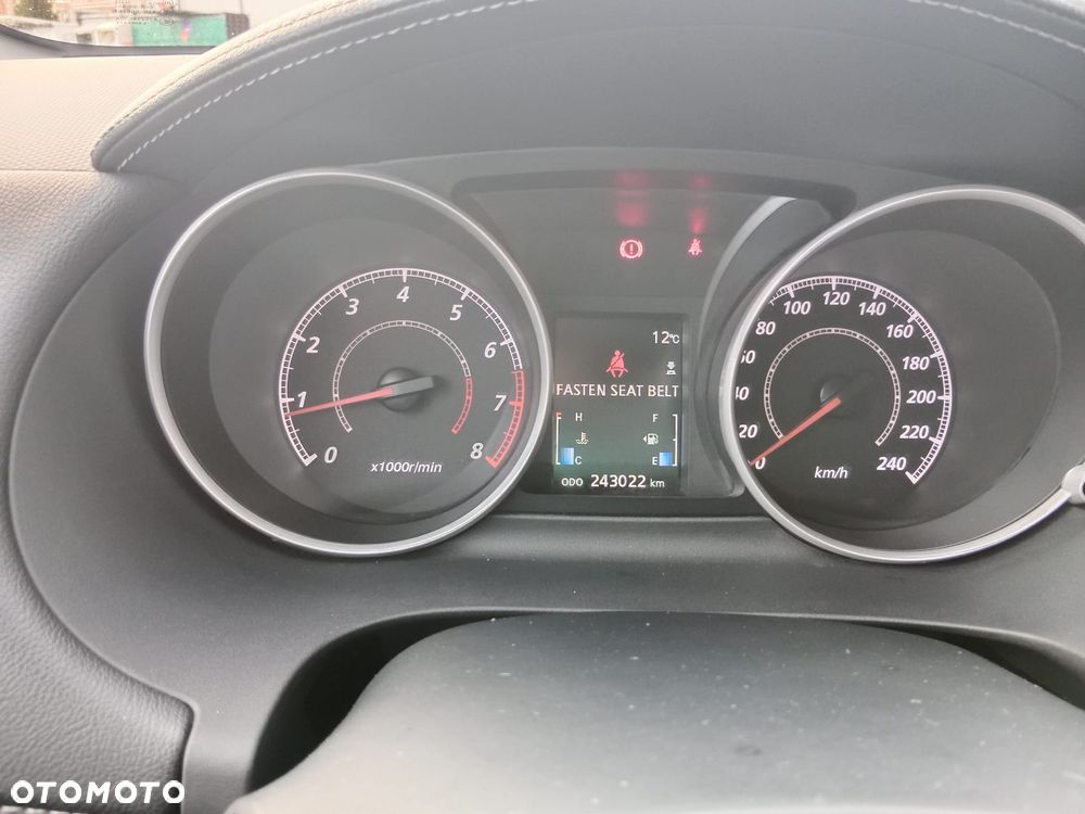 Mitsubishi Outlander 2.0 Intense + NAVI 2WD EU5 - 19