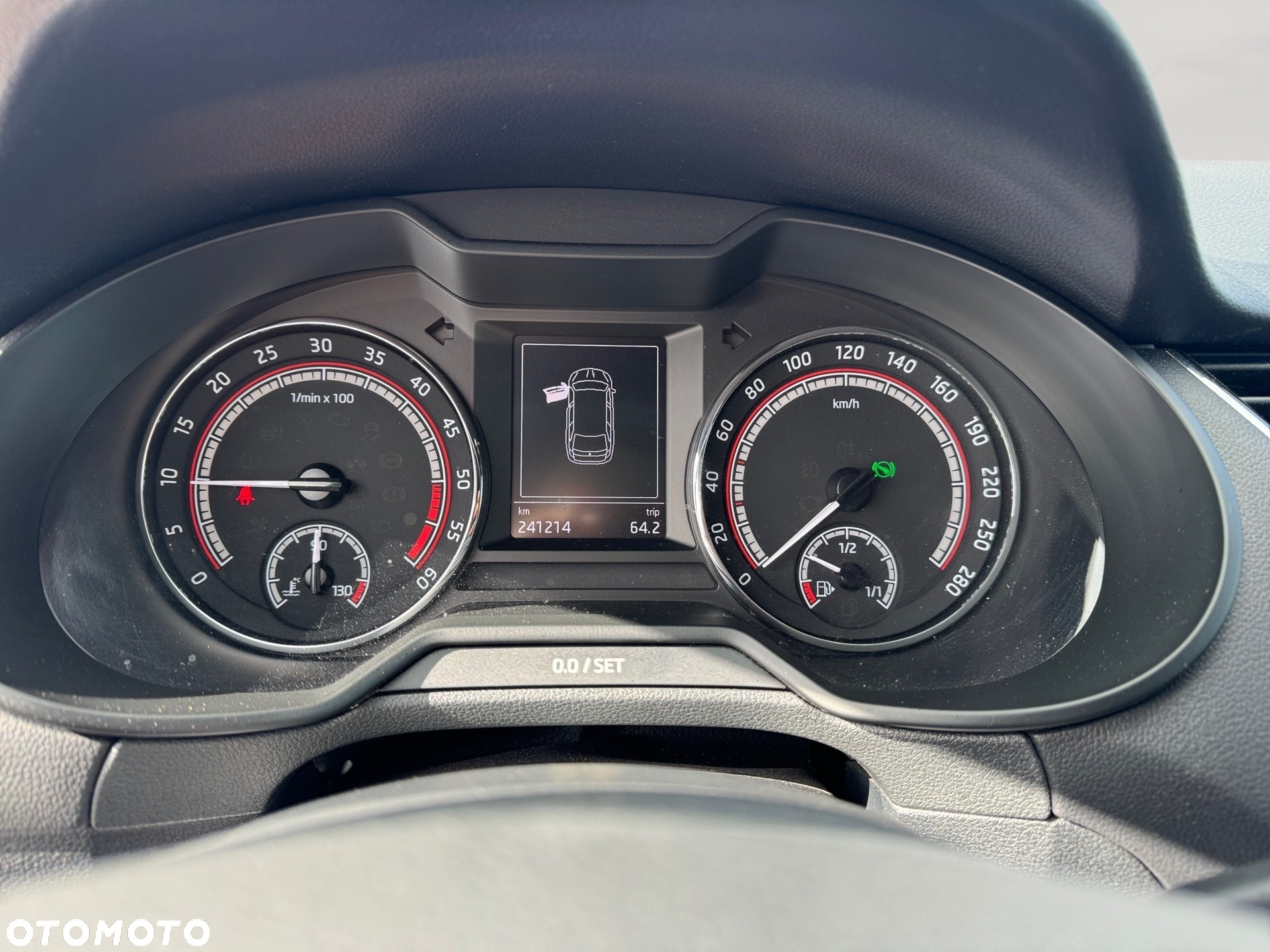 Skoda Octavia 2.0 TDI RS DSG - 8