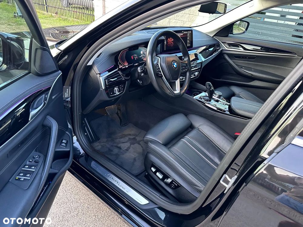 BMW Seria 5 530d Luxury Line - 10