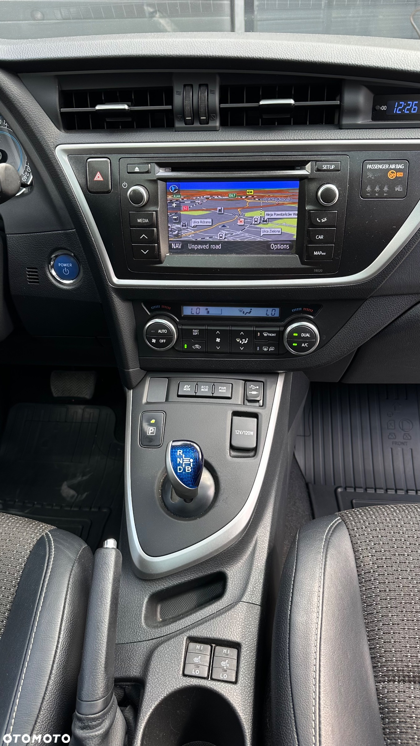 Toyota Auris 1.8 HSD Luna - 24
