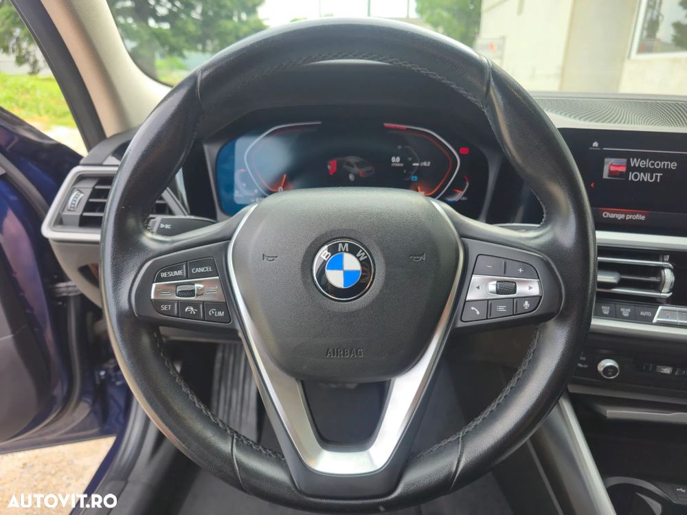 BMW Seria 3 320d xDrive AT MHEV - 13