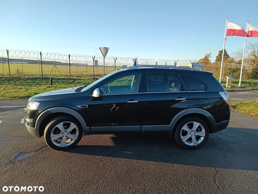 Chevrolet Captiva 2.2 D LTZ - 4