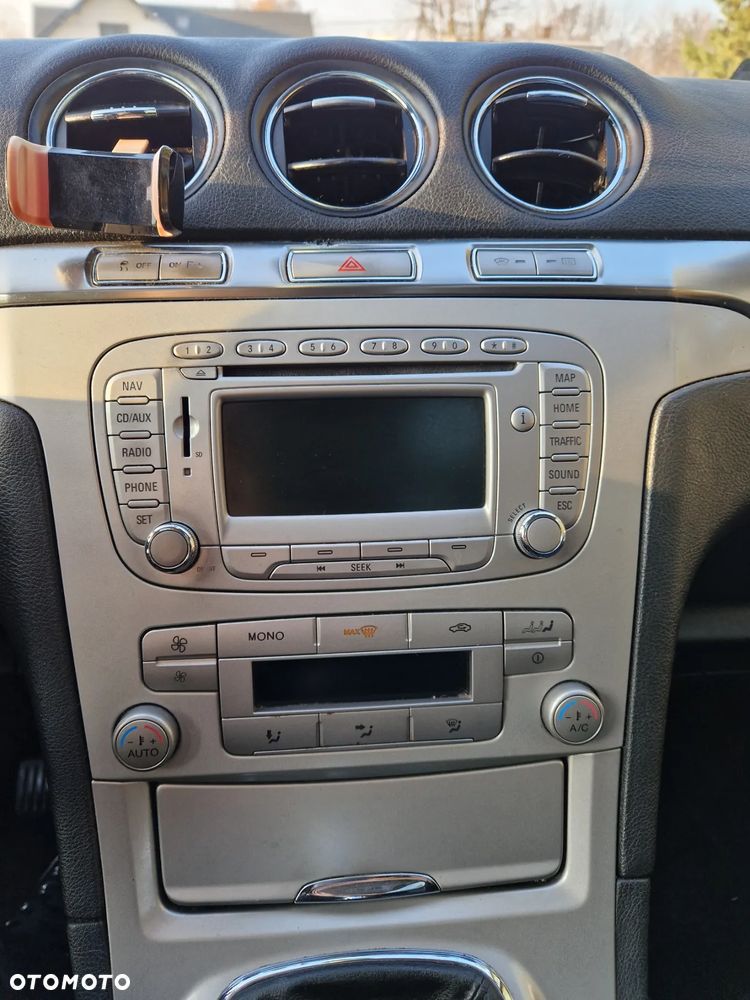 Ford Galaxy 2.0 TDCi Ghia - 8