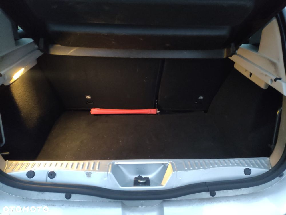 Dacia Sandero TCe 90 (S&S) Comfort - 11