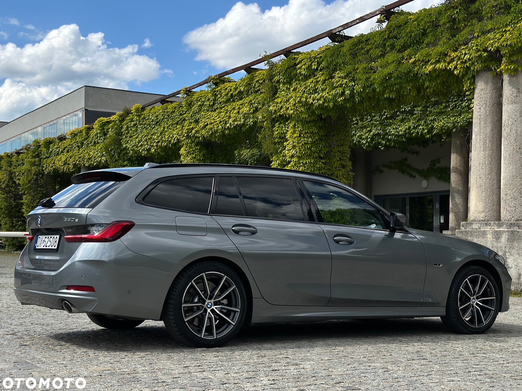 BMW Seria 3 330i Sport - 4