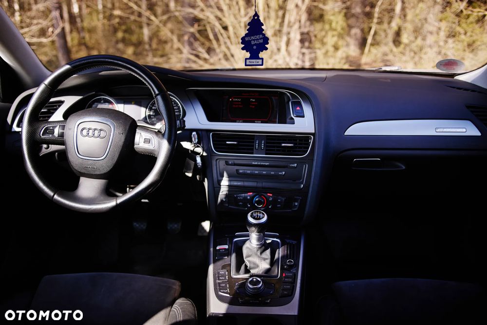 Audi A4 Avant 2.0 TDI DPF quattro Attraction - 22