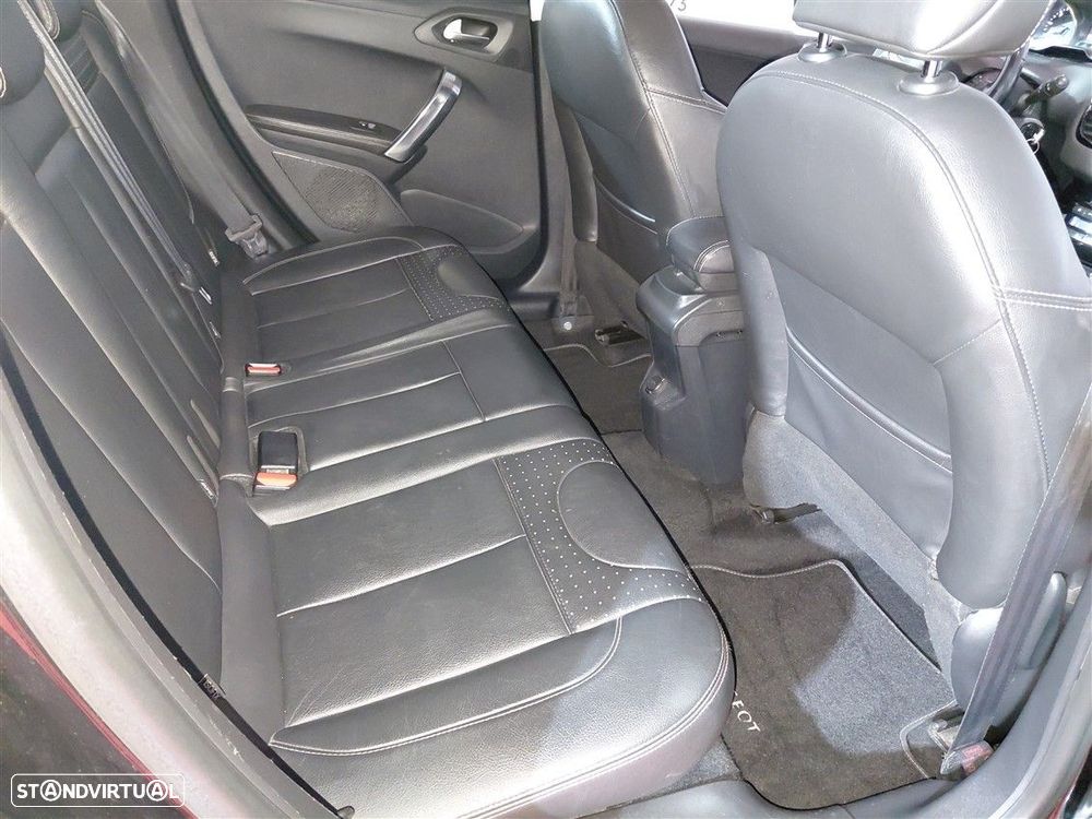 Peugeot 2008 - 26