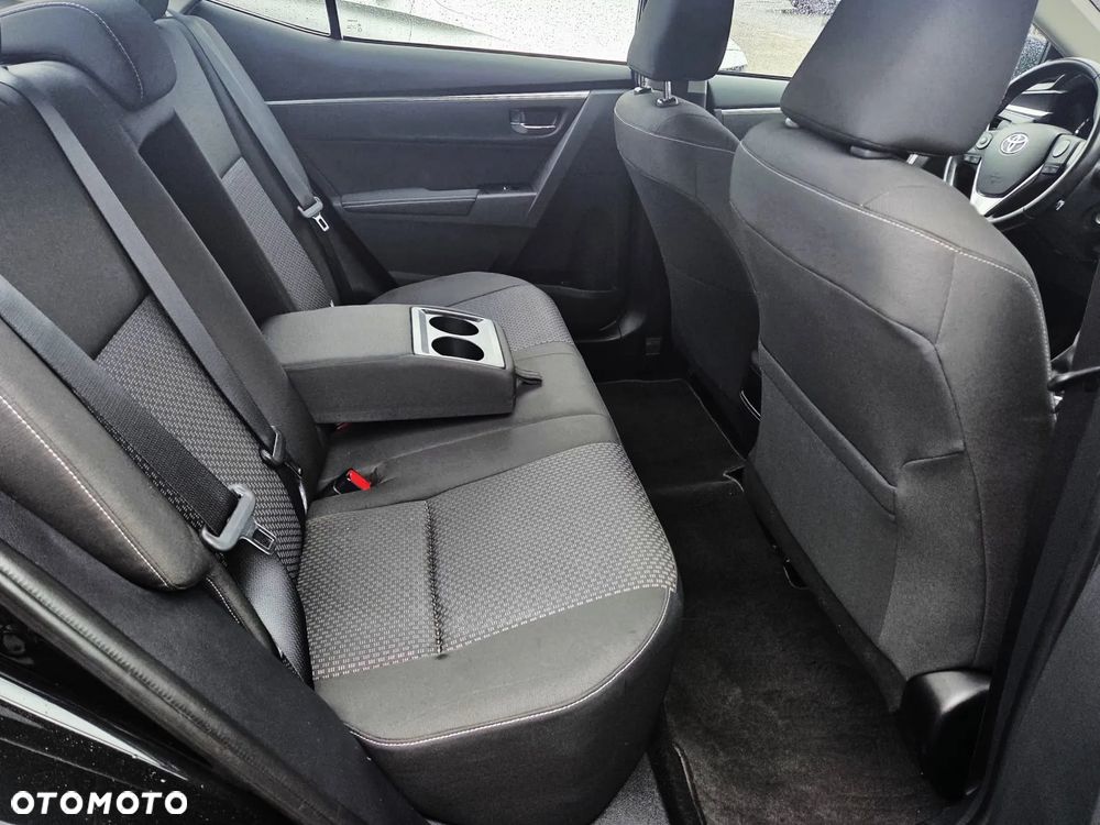 Toyota Corolla 1.6 Prestige EU6 - 38