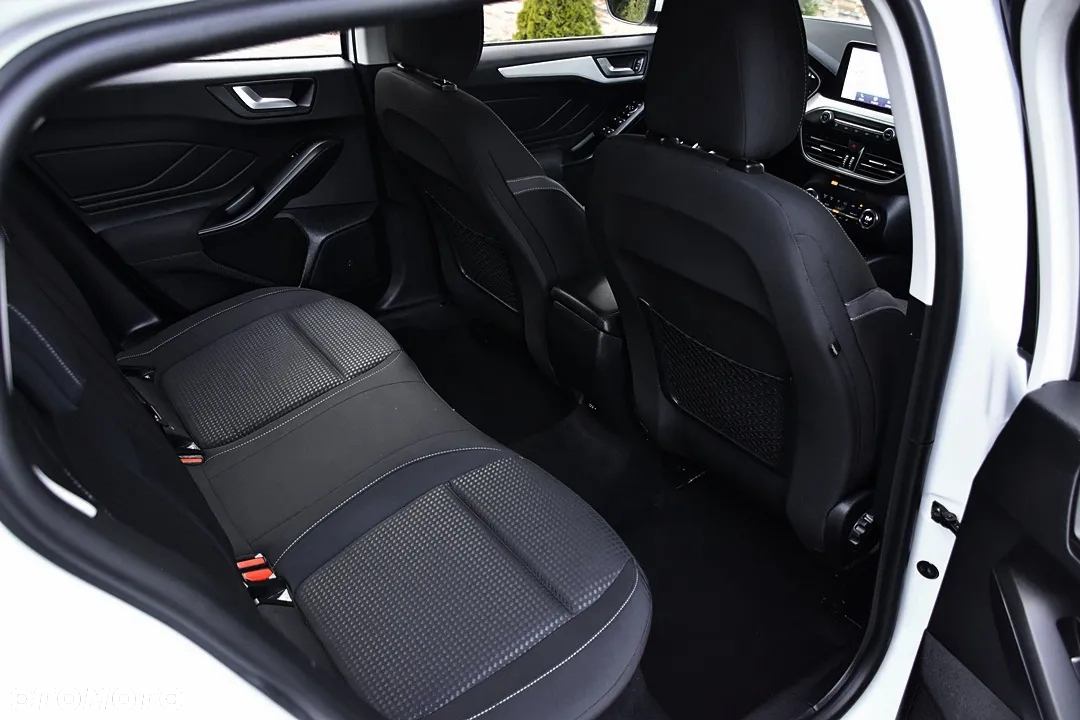 Ford Focus Turnier 1.5 EcoBlue Start-Stopp-System TITANIUM X - 40