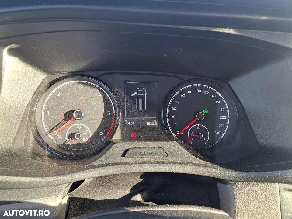 Volkswagen Transporter - 27