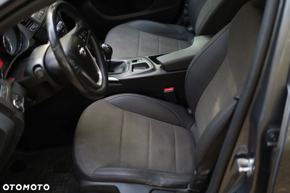 Opel Insignia - 26