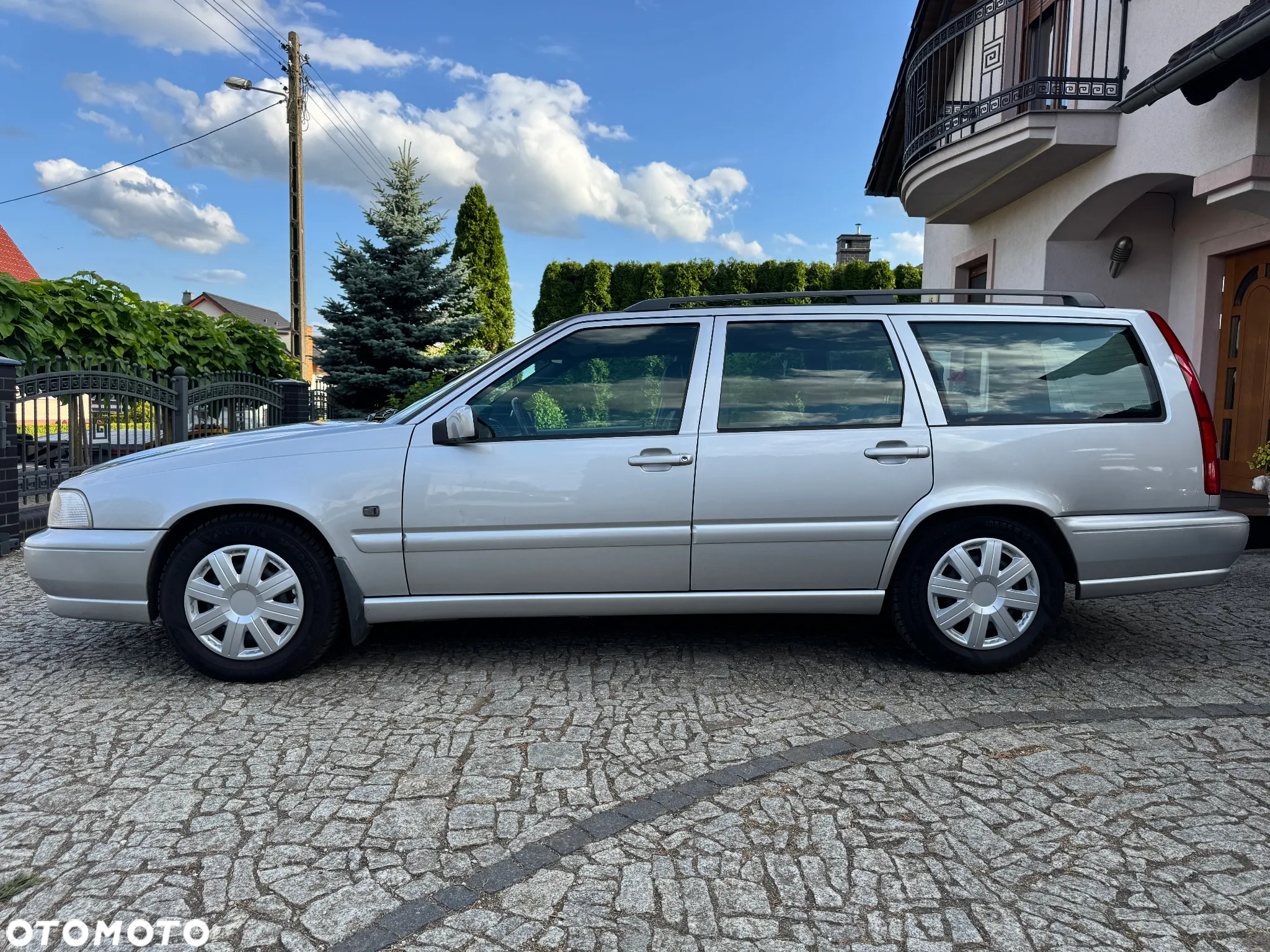 Volvo V70 2.4 T - 8