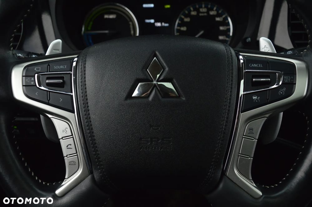 Mitsubishi Outlander 2.0 4WD Top - 21