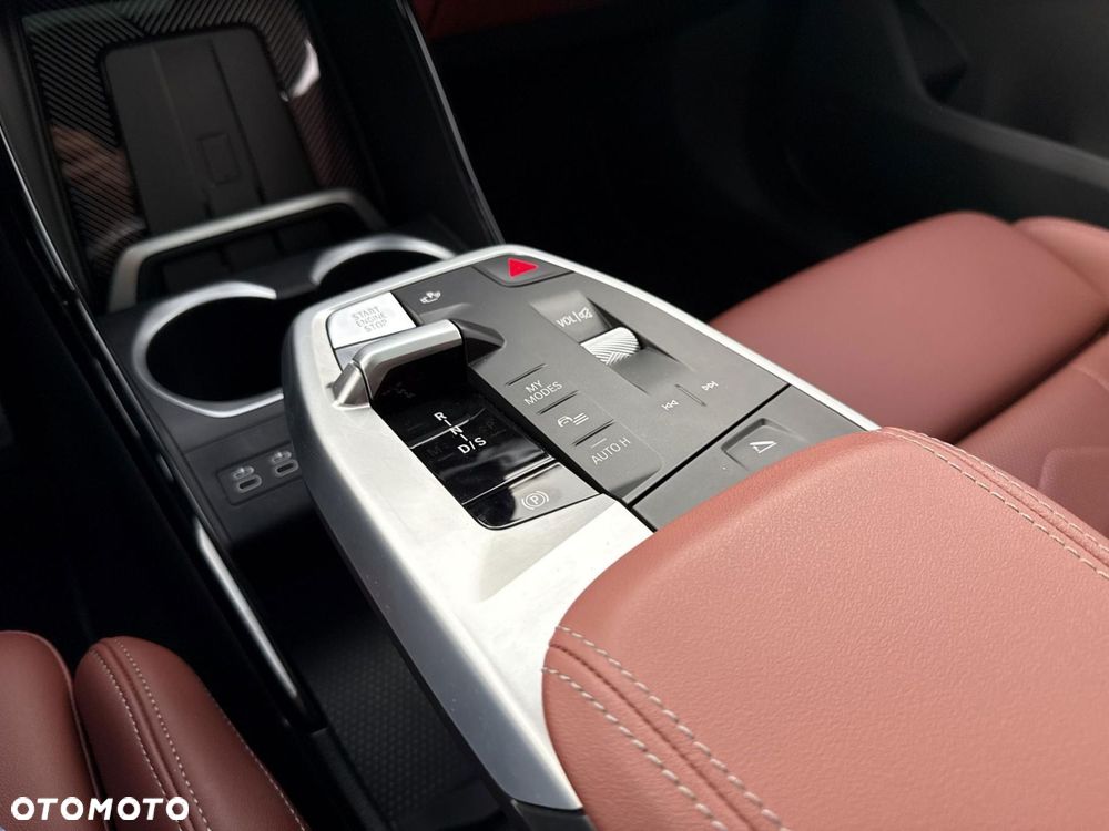 BMW X2 - 16