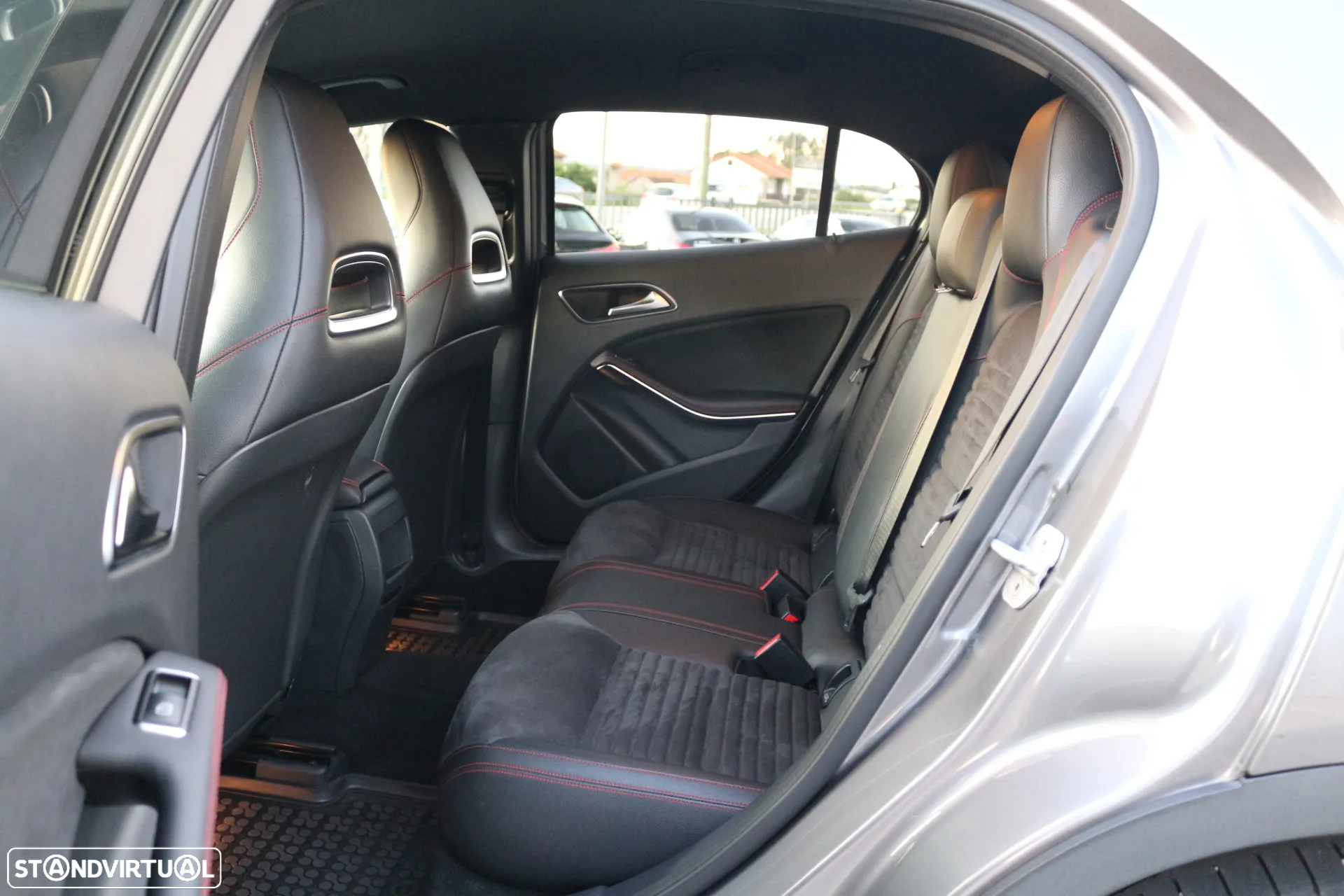 Mercedes-Benz GLA 180 CDi AMG Line Aut. - 29