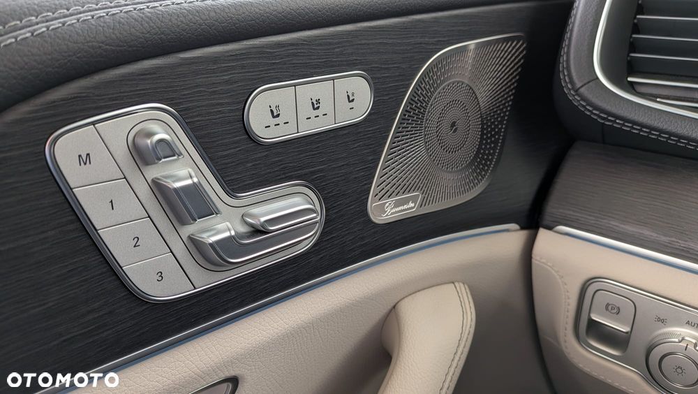 Mercedes-Benz GLS - 20