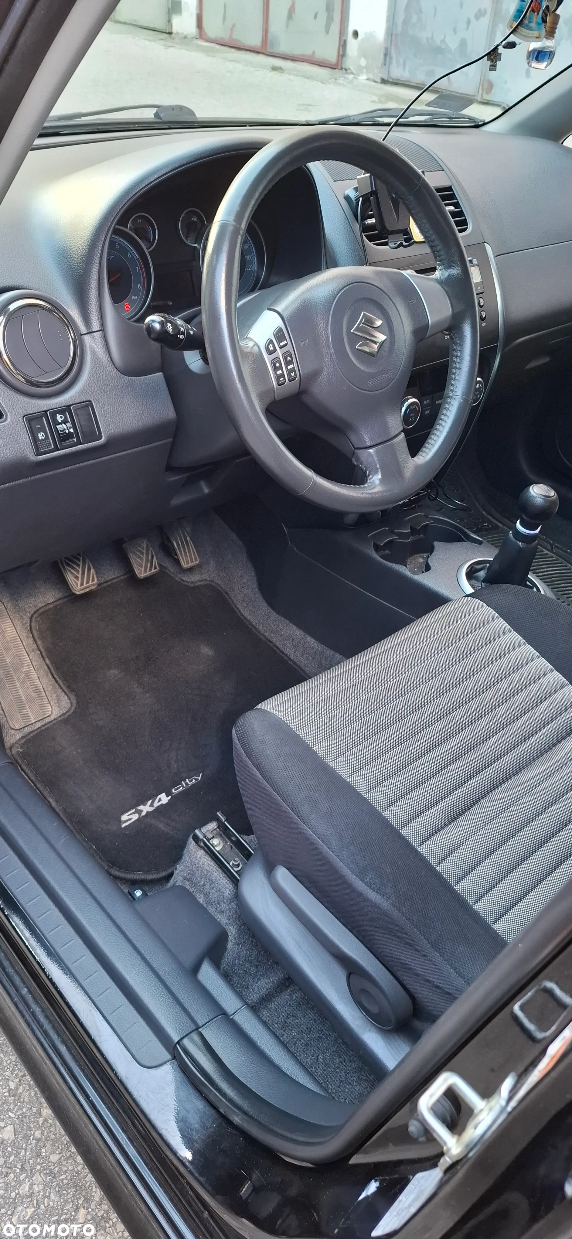 Suzuki SX4 1.6 Comfort - 14