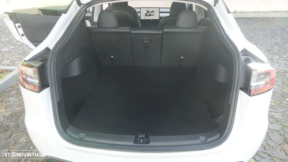 Tesla Model Y Long Range Dual Motor AWD - 22