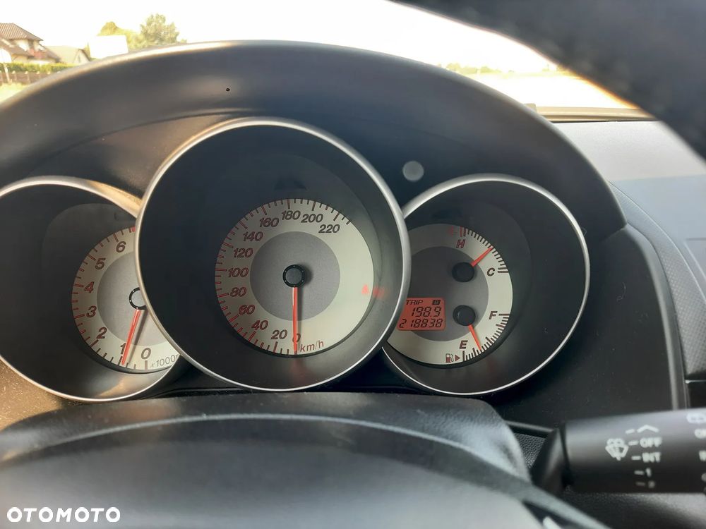 Mazda 3 1.6 16V Exclusive - 2