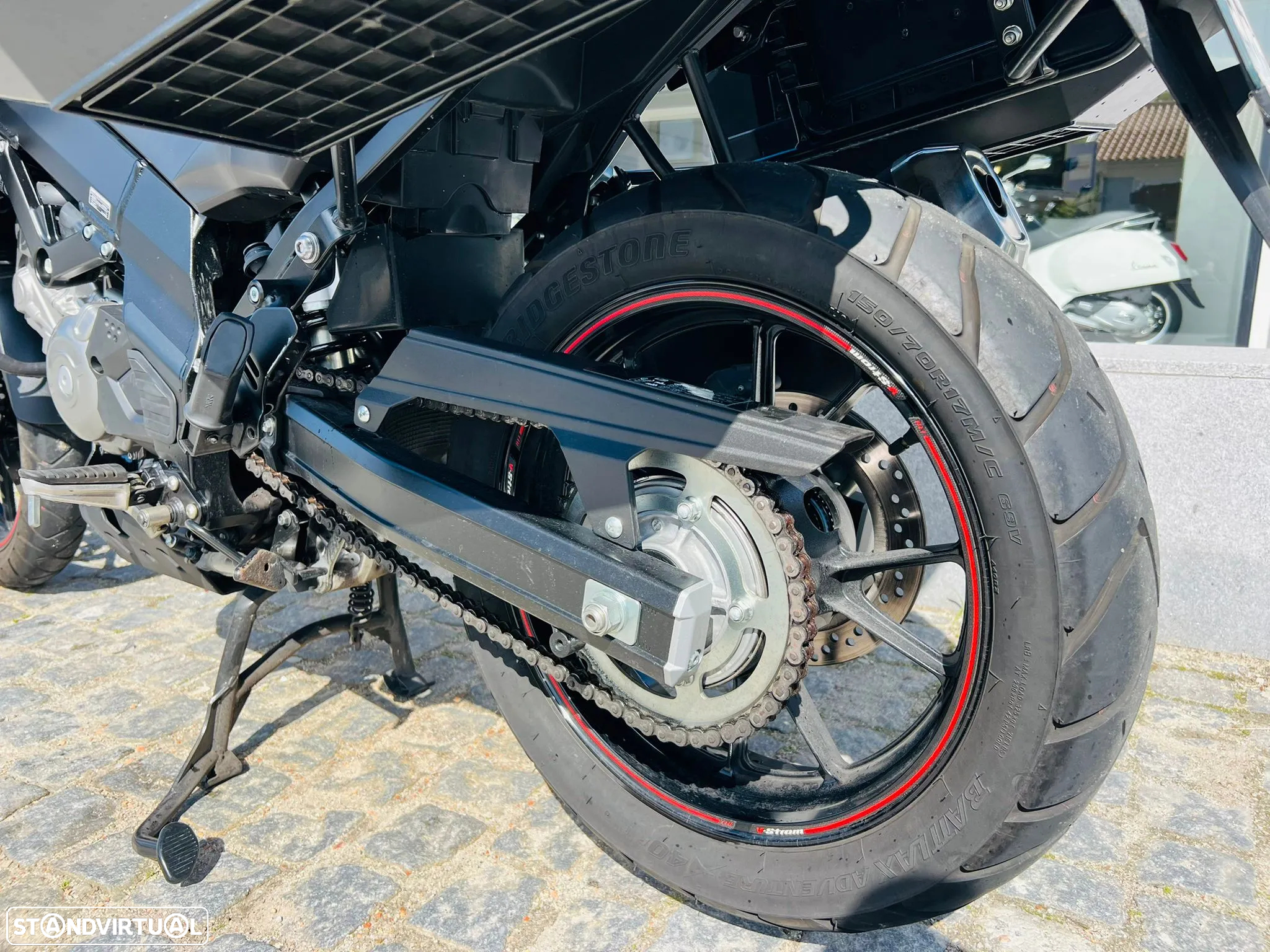 Suzuki DL 650 V-Strom Black Edition - 10