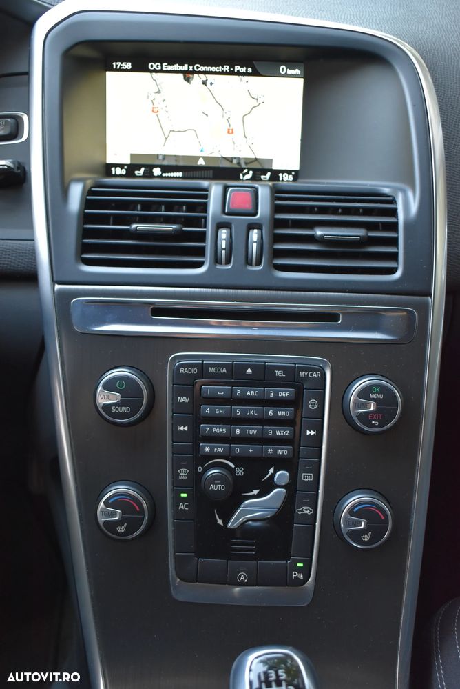 Volvo XC 60 D3 Momentum - 13