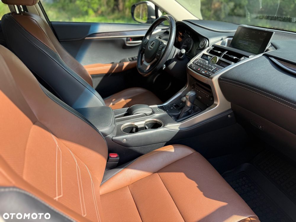 Lexus NX 200t Prestige AWD - 10