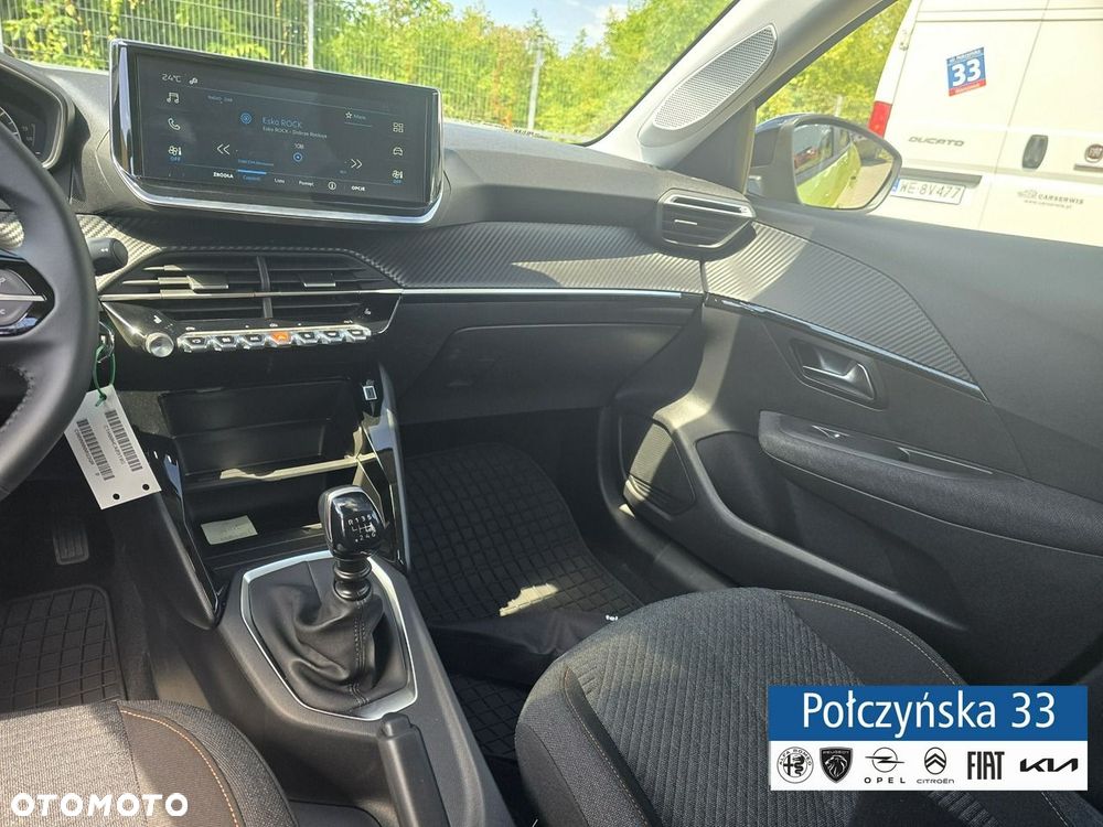 Peugeot 208 - 28