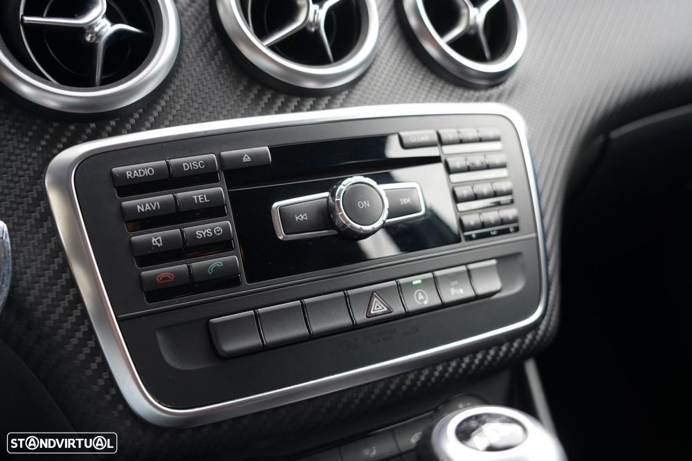 Mercedes-Benz A 180 d AMG Line - 10