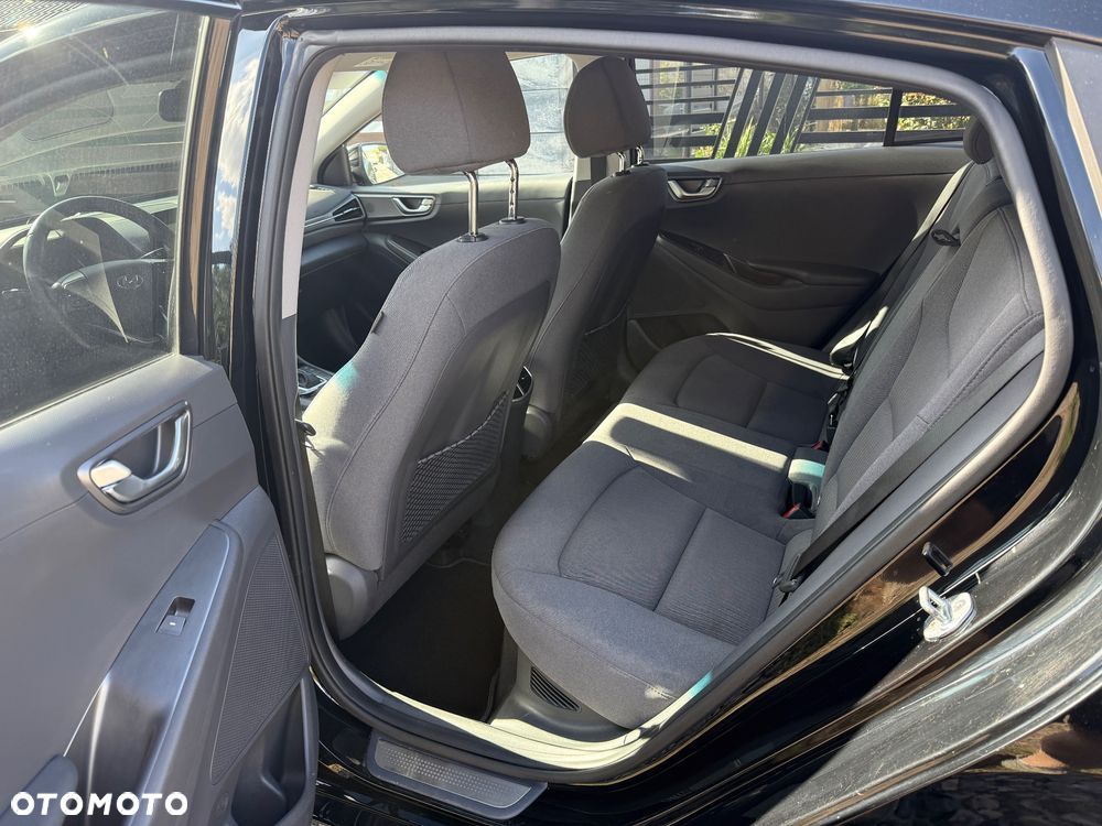 Hyundai IONIQ hybrid Premium - 26