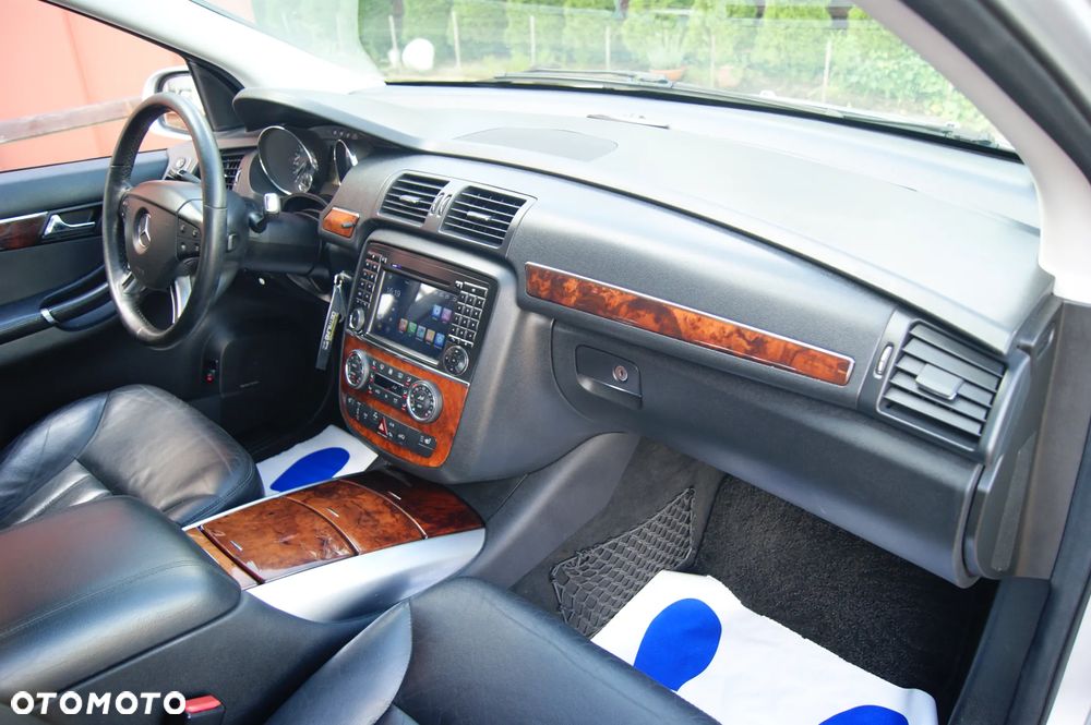 Mercedes-Benz Klasa R 500 4Matic 7G-TRONIC - 37